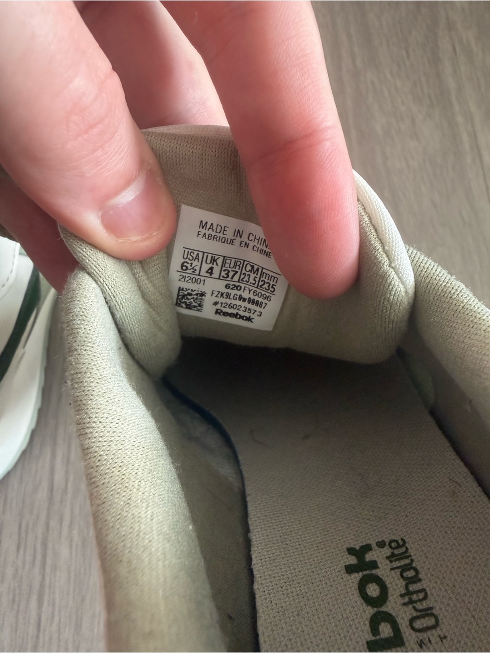 Reebok Classic Women’s Sneakers Cream Sage Green Low Top Shoes Size 6.5 - Picture 4 of 5